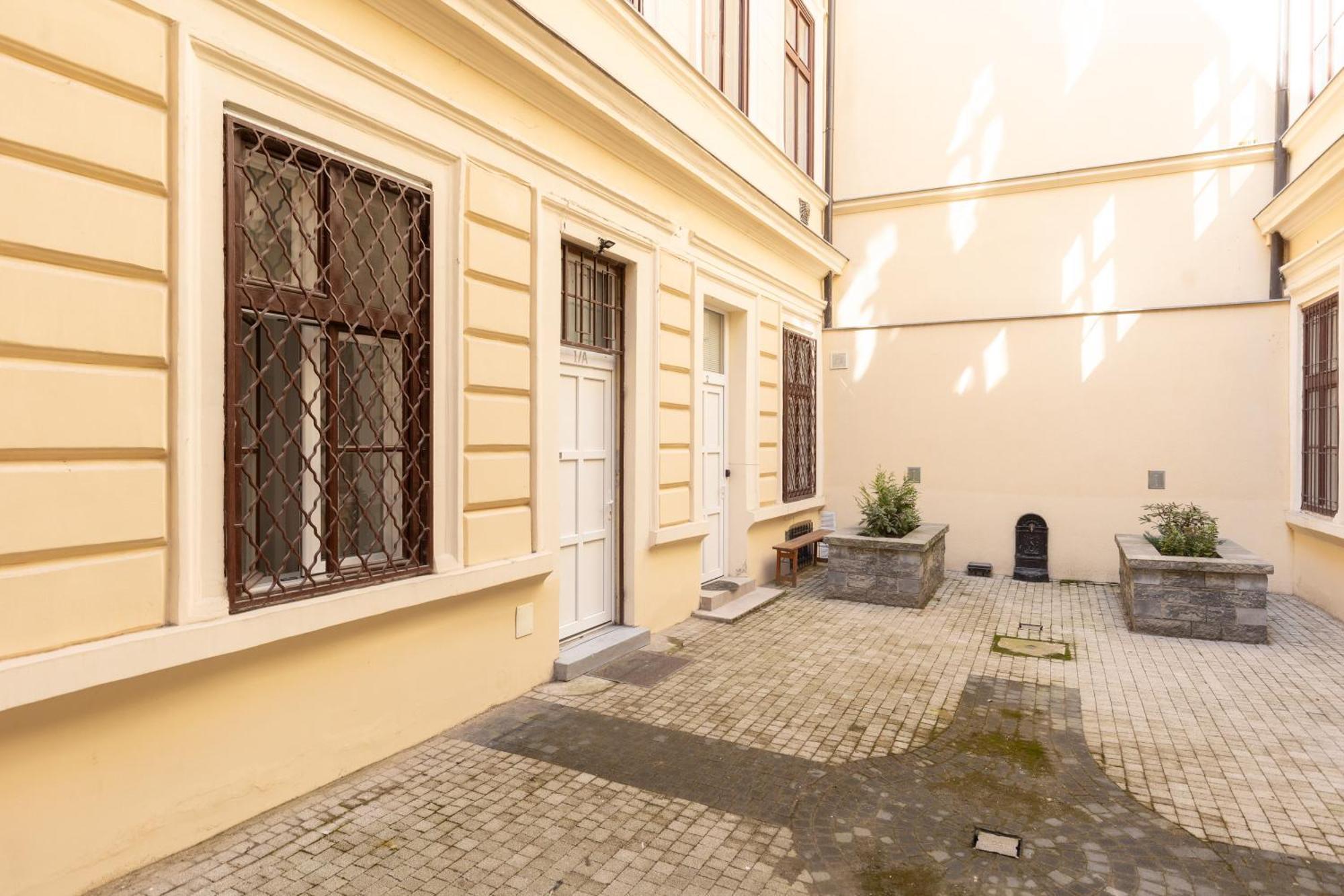 Lucky 54 Apartment Budapest Esterno foto